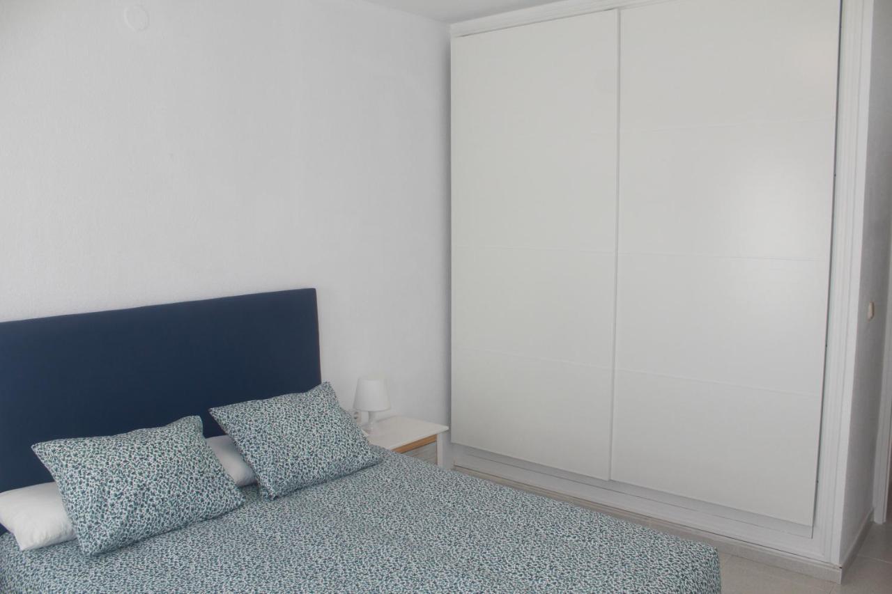 Elizabeth Beach Apartment With Seaviews! Торремолинос Экстерьер фото
